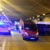 Anhänger kippt im A44 Tunnel um (12.12.17)